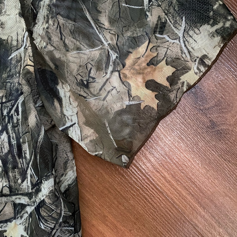 Cropped Camouflage Women's Top - Picture 5 of 5